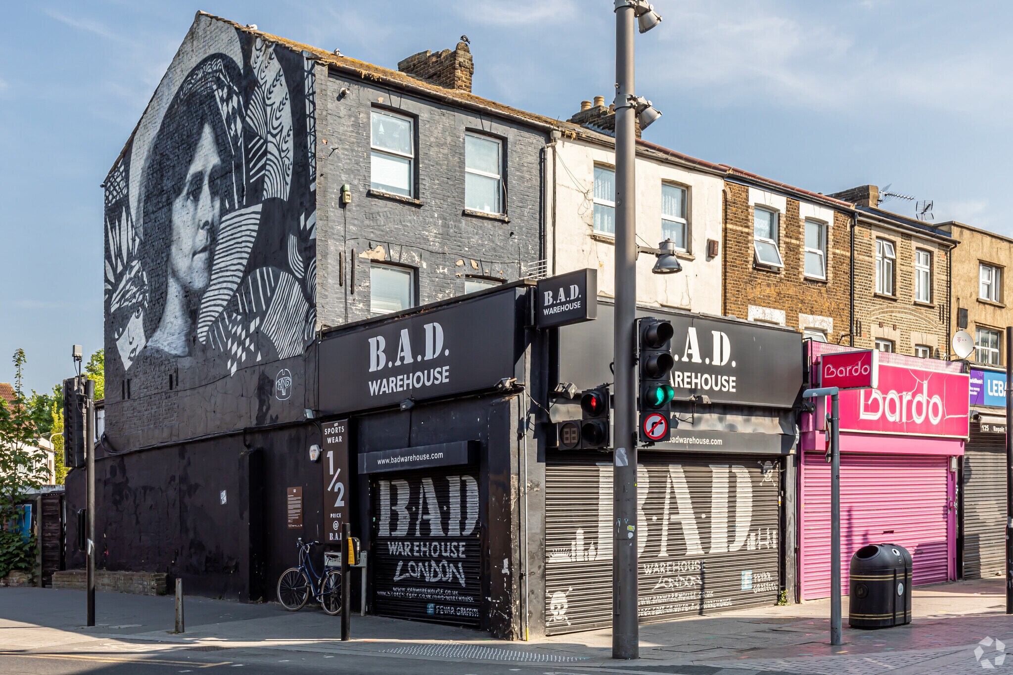 121 High St, London for sale Primary Photo- Image 1 of 1