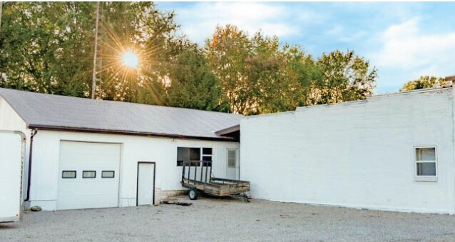 24637 – 24643 MELBOURNE ROAD portfolio of 3 properties for sale on LoopNet.co.uk - Building Photo - Image 1 of 3