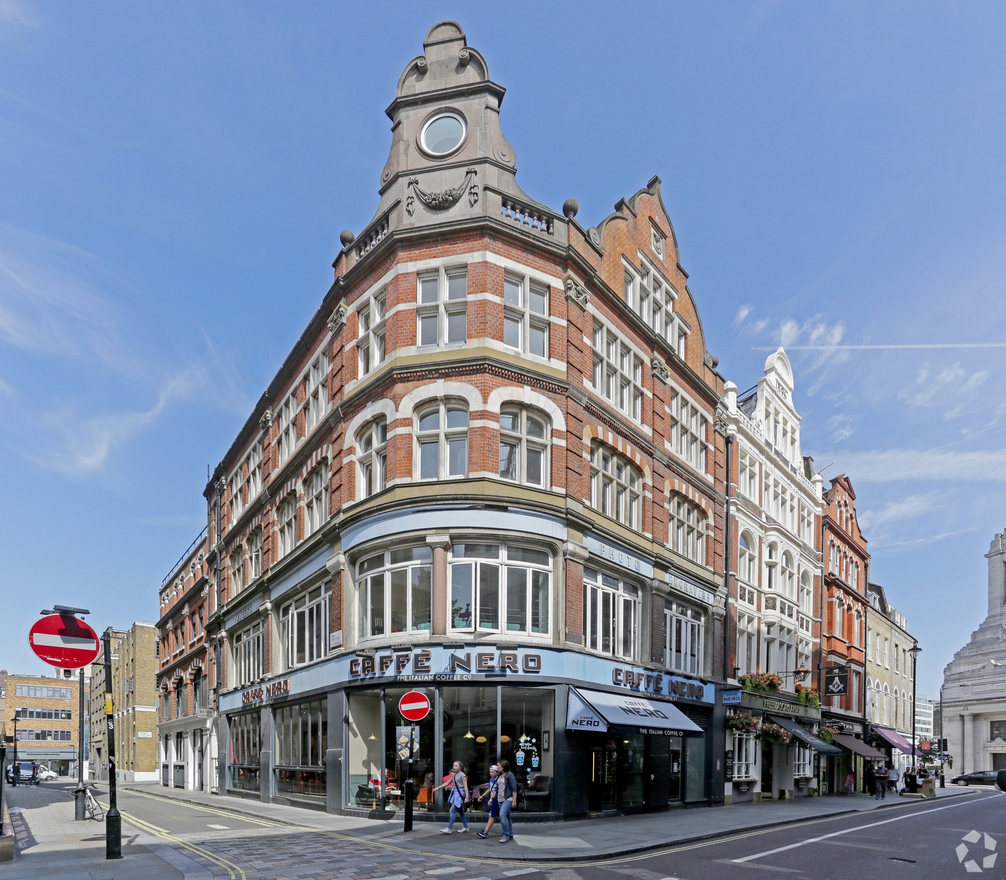 83-84 Long Acre, London to rent Primary Photo- Image 1 of 7