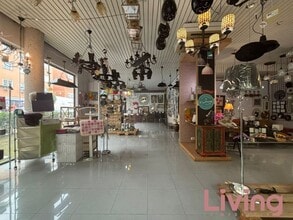 Retail in Alcalá de Henares, Madrid to rent Interior Photo- Image 2 of 10