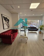 Retail in Cáceres, Cáceres to rent Interior Photo- Image 2 of 7