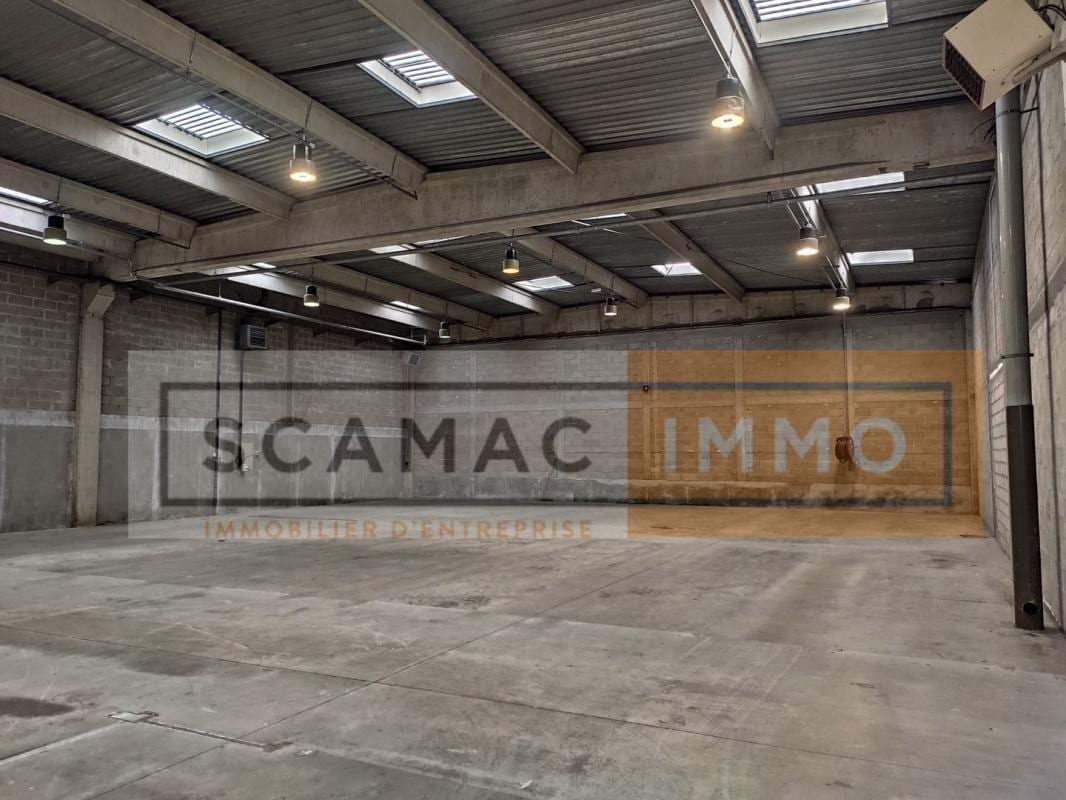 Industrial in Palaiseau to rent Interior Photo- Image 1 of 6