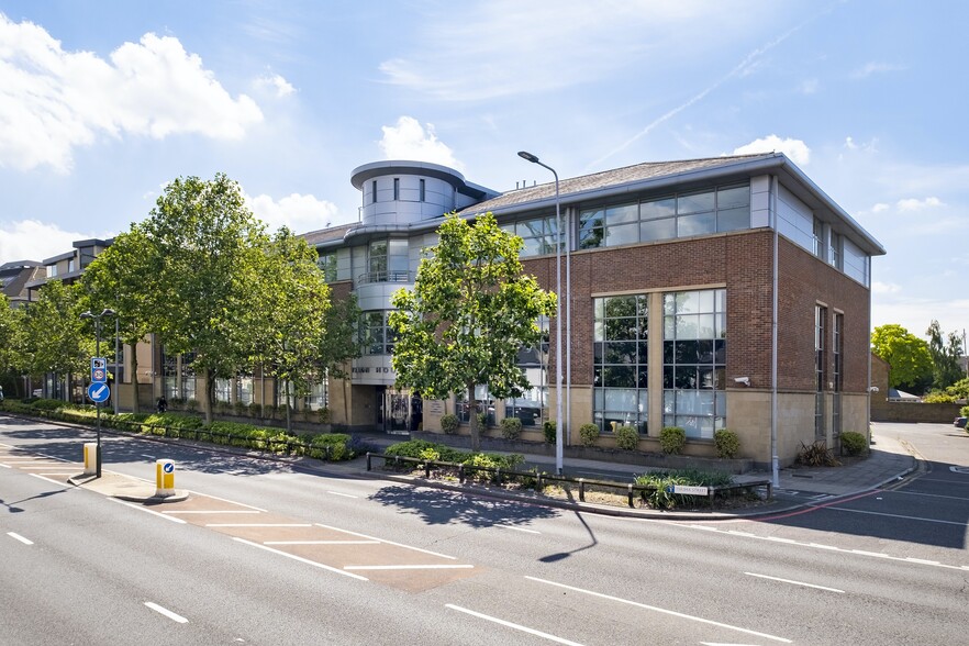 72 Lower Mortlake Rd, Richmond for sale - Primary Photo - Image 1 of 1