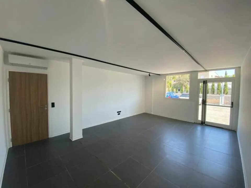 Location Bureaux 35 m² - Photo 1