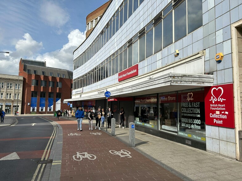 49-61 St Sepulchre Gate, Doncaster to rent - Building Photo - Image 2 of 7