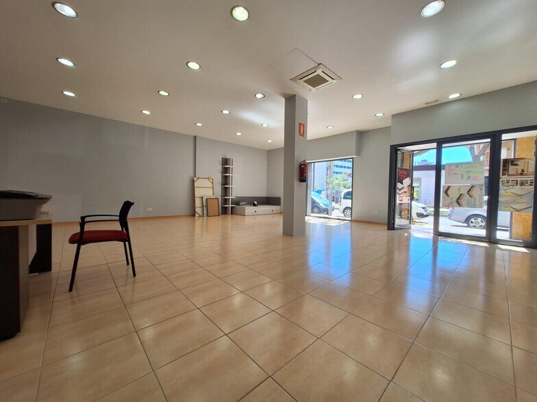 Build-to-Rent in Barberà del Vallès, Barcelona for sale - Primary Photo - Image 1 of 3