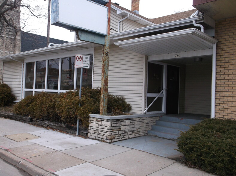 754 N Main St, Oshkosh, WI for sale - Primary Photo - Image 1 of 1