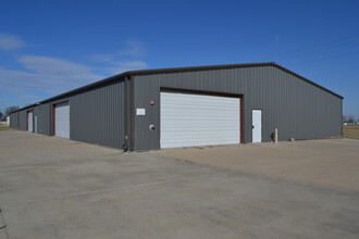 936 E Production Dr, Pilot Point, TX for rent Building Photo- Image 1 of 4