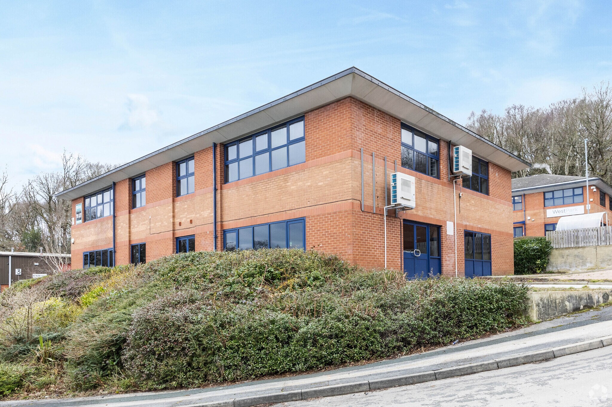1 Clayton Wood Ct, Leeds for sale Primary Photo- Image 1 of 1