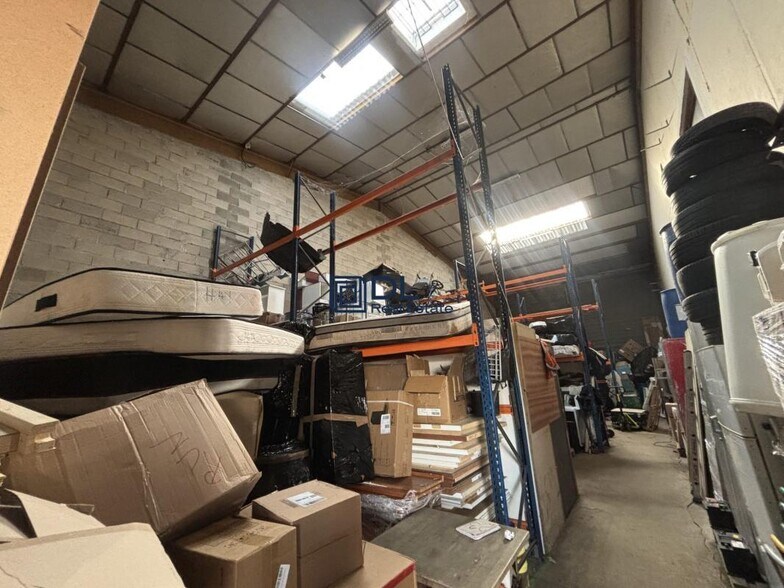 Light Industrial in Champlan to rent - Interior Photo - Image 2 of 3