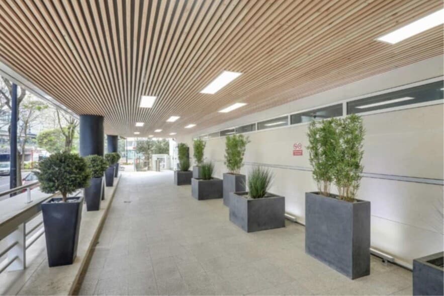 1 Rue François Jacob, Rueil-Malmaison to rent - Lobby - Image 3 of 12
