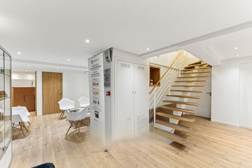 Office in Paris for sale - Building Photo - Image 2 of 10