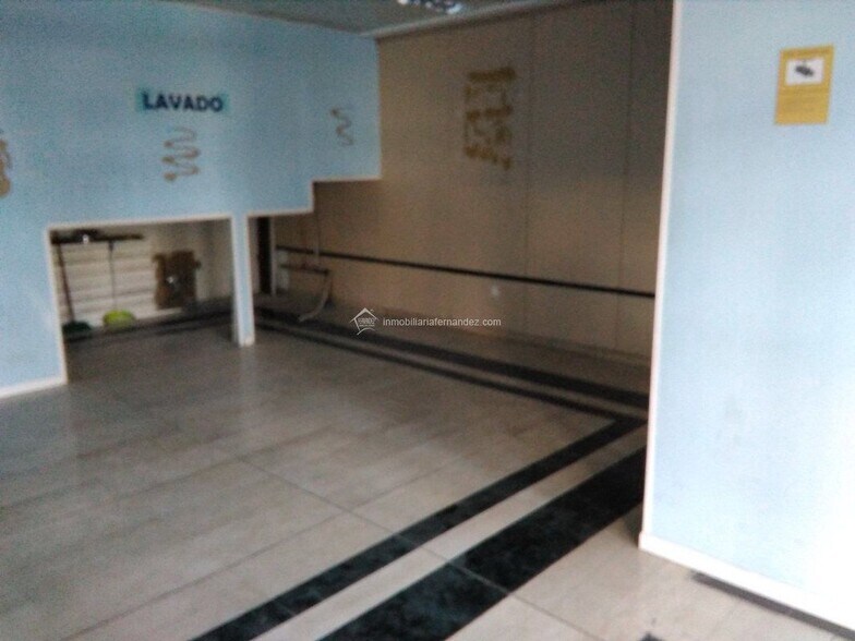 Retail in Cáceres, Cáceres to rent - Building Photo - Image 2 of 8