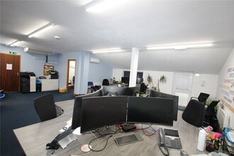 Sherfield English Ln, Plaitford to rent Interior Photo- Image 2 of 5