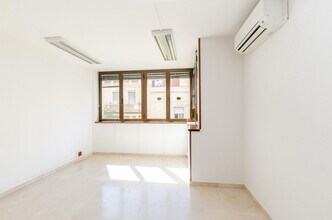 Office in L'Hospitalet de Llobregat, Barcelona to rent Interior Photo- Image 1 of 30
