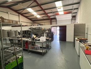 15-17 Alan Farnaby Way, Sheriff Hutton to rent Interior Photo- Image 2 of 3