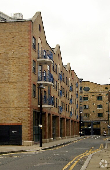 12 Mill St, London to rent - Primary Photo - Image 1 of 4