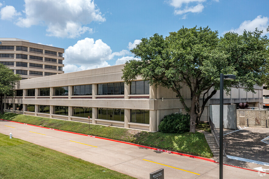 1607 Lyndon B Johnson Fwy, Dallas, TX for rent - Building Photo - Image 1 of 5