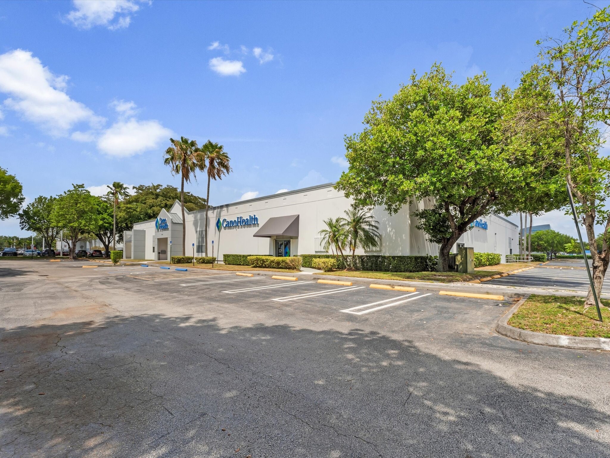 3301 NW 107th Ave, Miami, FL to rent Building Photo- Image 1 of 37