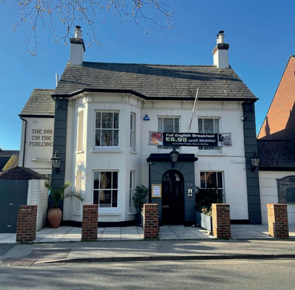 Free of Tie Pub Investments portfolio of 4 properties for sale on LoopNet.co.uk - Building Photo - Image 1 of 4