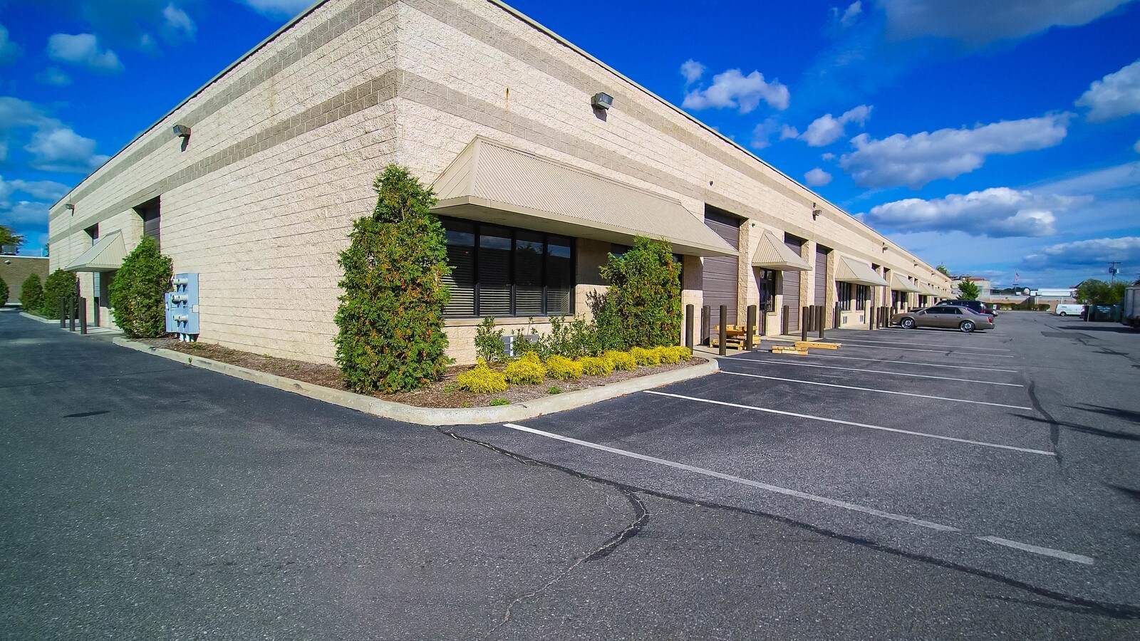 200 Blydenburgh Rd, Islandia 11749 UK