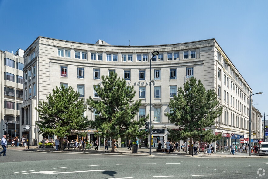 Derby Sq, Liverpool to rent - Building Photo - Image 2 of 4