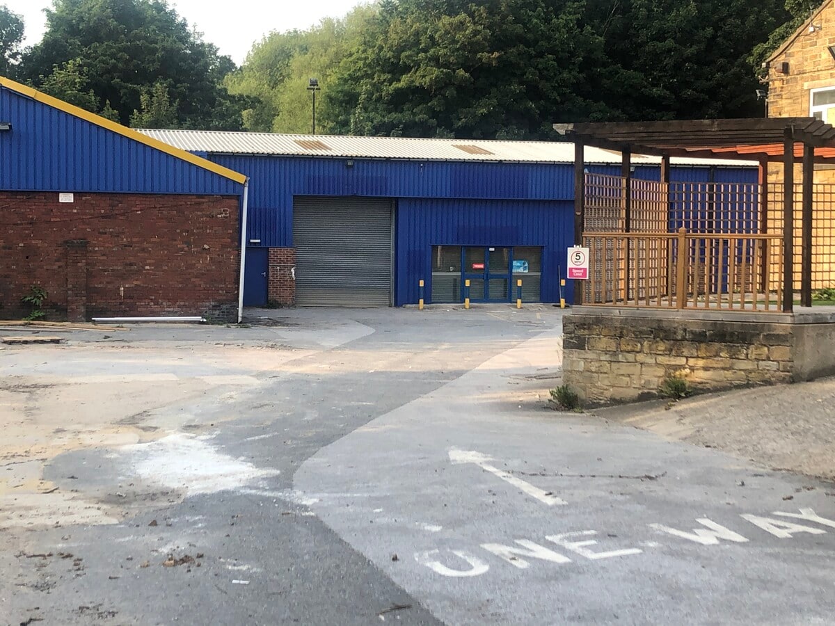 St. Peg Ln, Cleckheaton, BD19 3SH UK