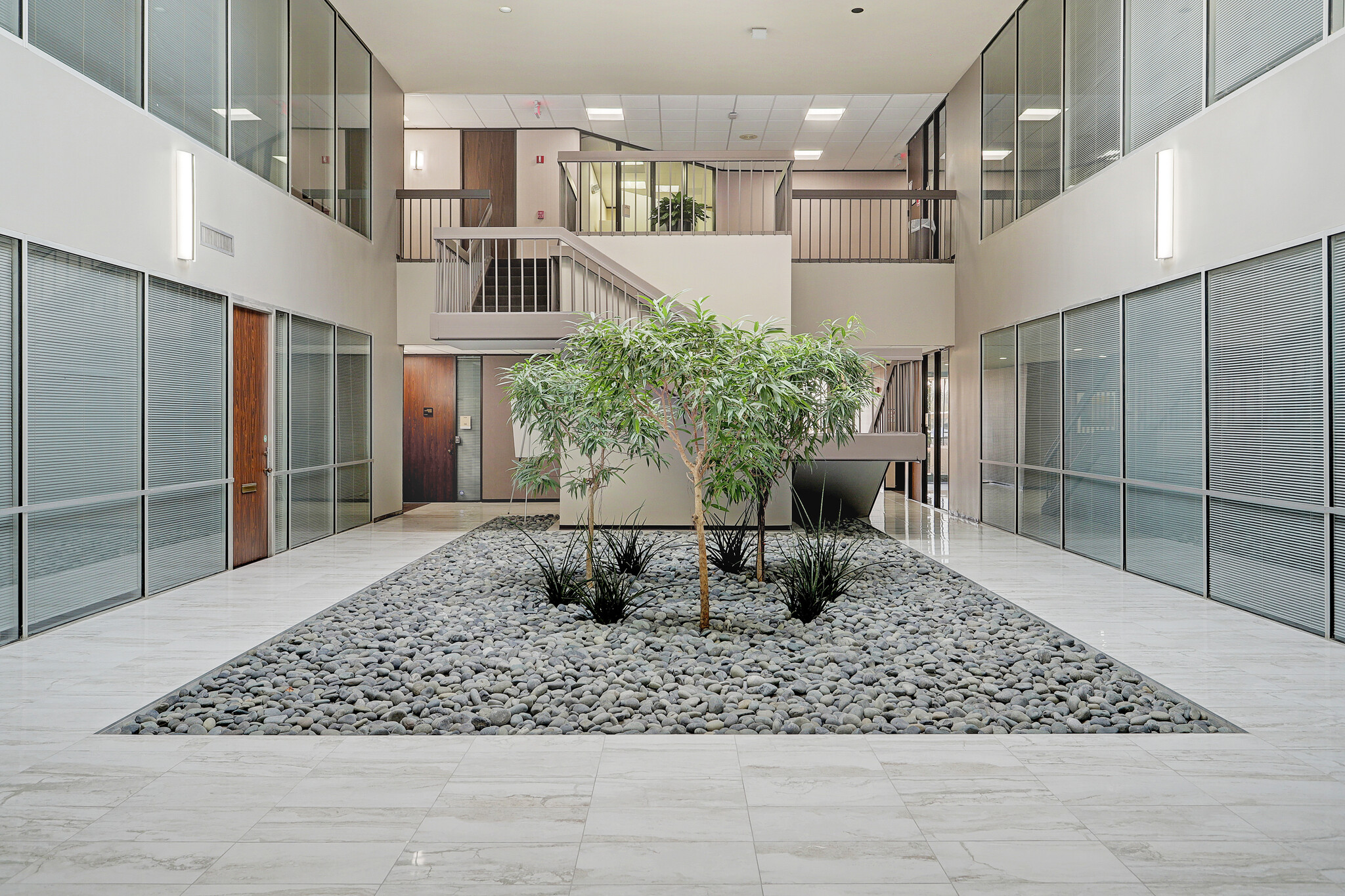 450 N Sam Houston Pky E, Houston, TX to rent Primary Photo- Image 1 of 29