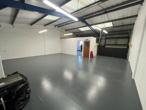 Martinfield, Welwyn Garden City to rent Interior Photo- Image 2 of 6