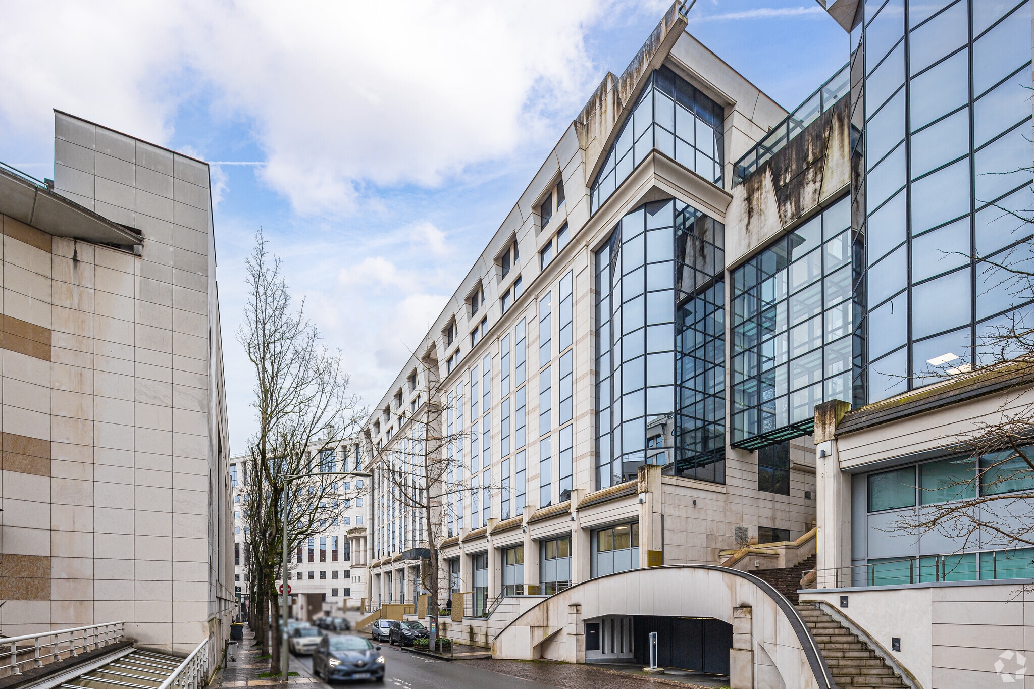 3-5 Avenue De La Cristallerie, Sèvres to rent Primary Photo- Image 1 of 4