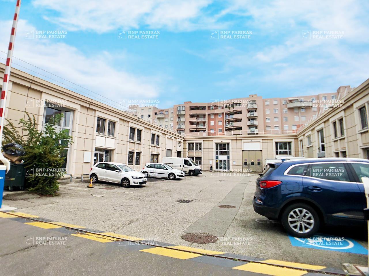 17-19 Rue Jean Bourgey, Villeurbanne to rent Building Photo- Image 1 of 13