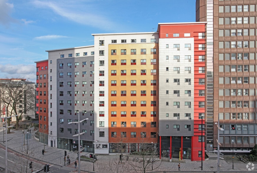 Bond St S, Bristol to rent - Primary Photo - Image 1 of 3