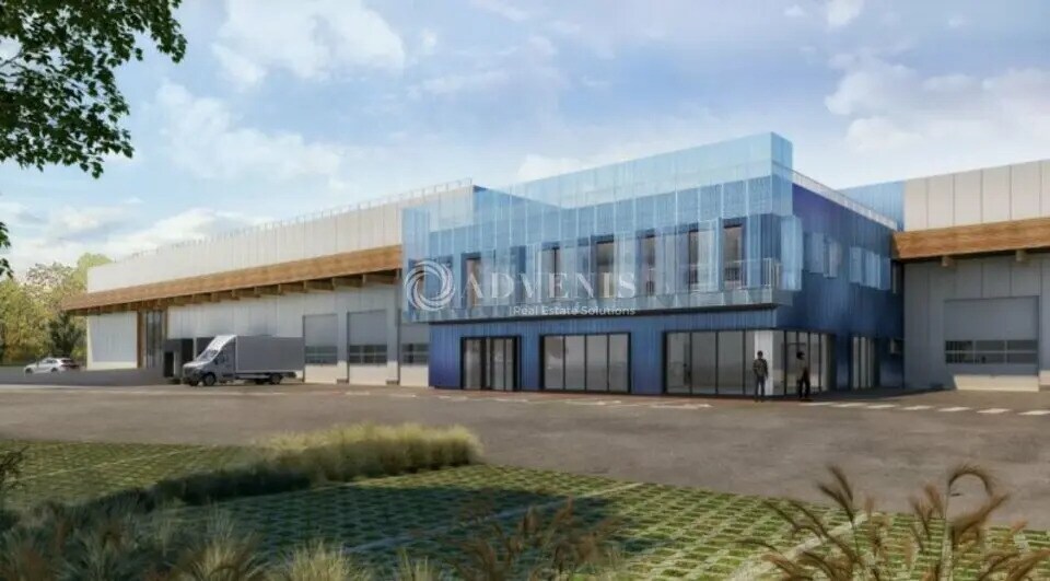 Industrial in Tremblay-en-France to rent Building Photo- Image 1 of 5