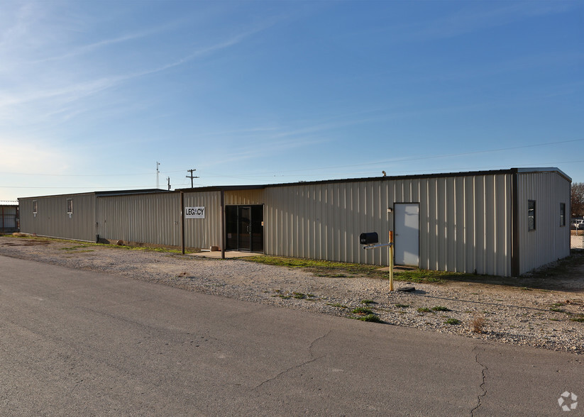 313 W Railroad Ave, Godley, TX for sale - Building Photo - Image 1 of 9