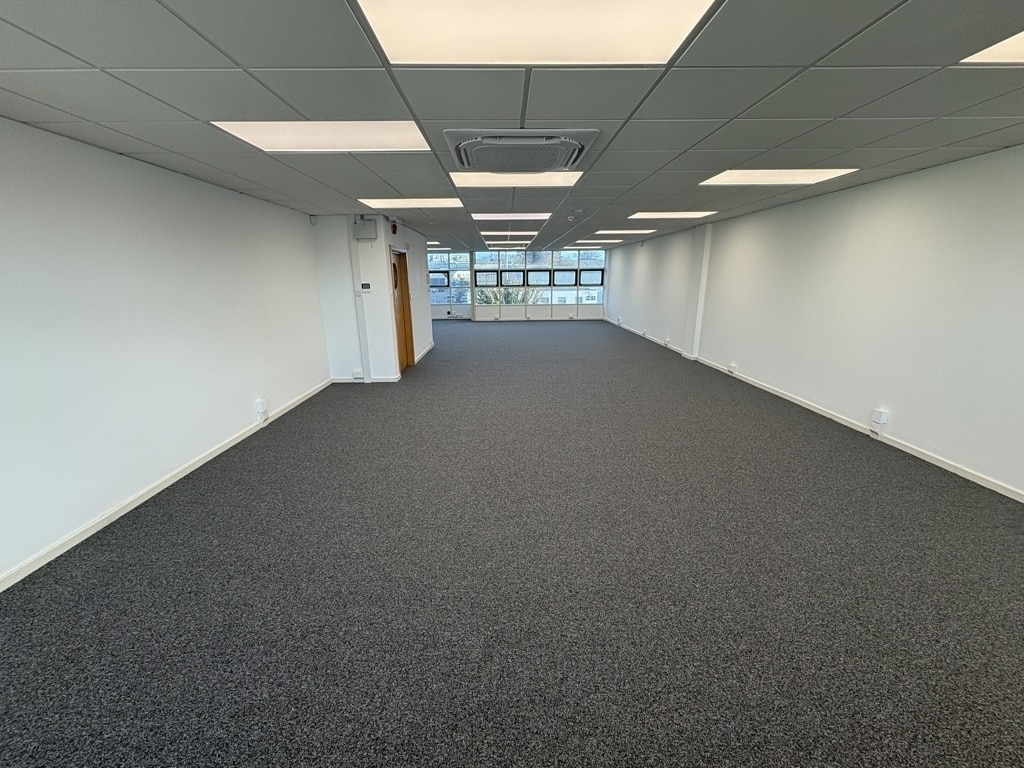 School Ln, Eastleigh to rent Interior Photo- Image 1 of 3