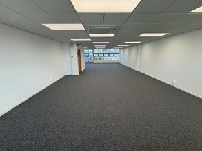 School Ln, Eastleigh to rent Interior Photo- Image 1 of 3