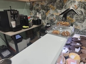 Retail in Madrid, Madrid to rent Interior Photo- Image 1 of 2