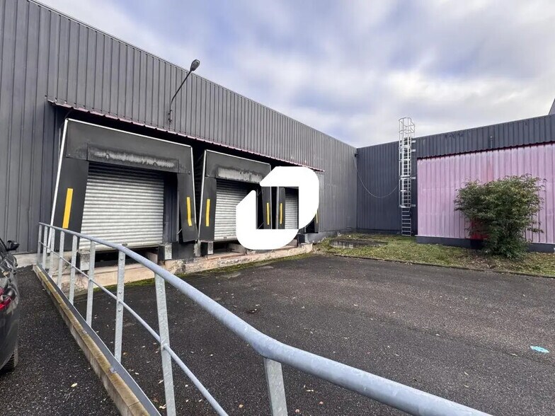 Office in Illkirch-Graffenstaden to rent - Building Photo - Image 2 of 12