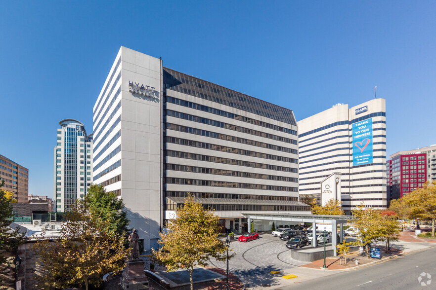 7400 Wisconsin Ave, Bethesda, MD for rent - Building Photo - Image 1 of 5