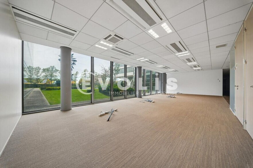 40-48 Rue D'Arcueil, Rungis to rent - Interior Photo - Image 2 of 10