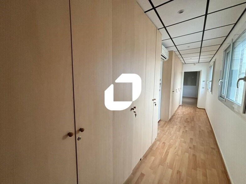 Office in Lisses to rent - Interior Photo - Image 2 of 11