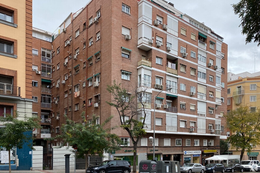 Build-to-Rent in Madrid, Madrid for sale - Primary Photo - Image 1 of 1