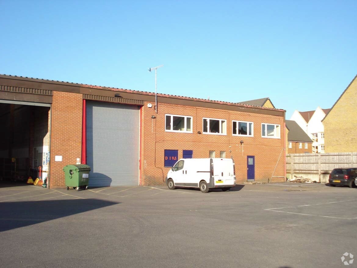 3 Harbour Way, Shoreham By Sea for sale Primary Photo- Image 1 of 1