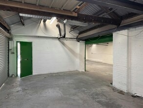 Mill St E, Dewsbury to rent Building Photo- Image 2 of 5