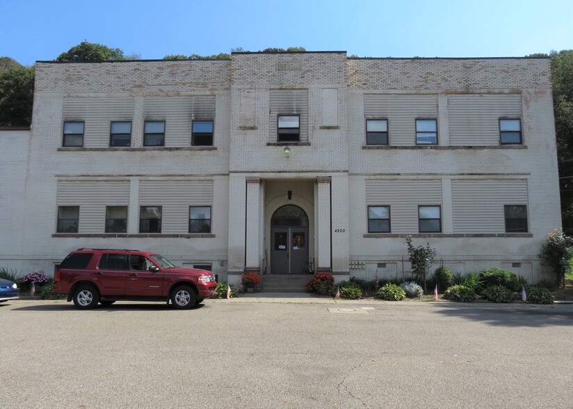 4200 Arnold Ave, Lower Burrell, PA for sale - Primary Photo - Image 1 of 7