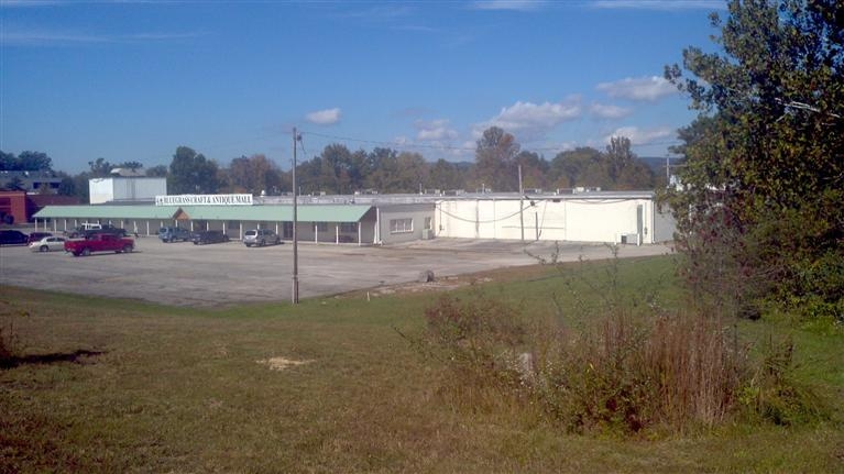 125-145 E Elkins St, Stanton, KY for sale - Primary Photo - Image 1 of 1