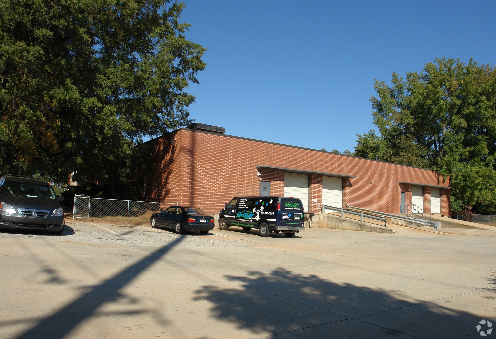 5036 Minola Dr, Lithonia, GA to rent Primary Photo- Image 1 of 6