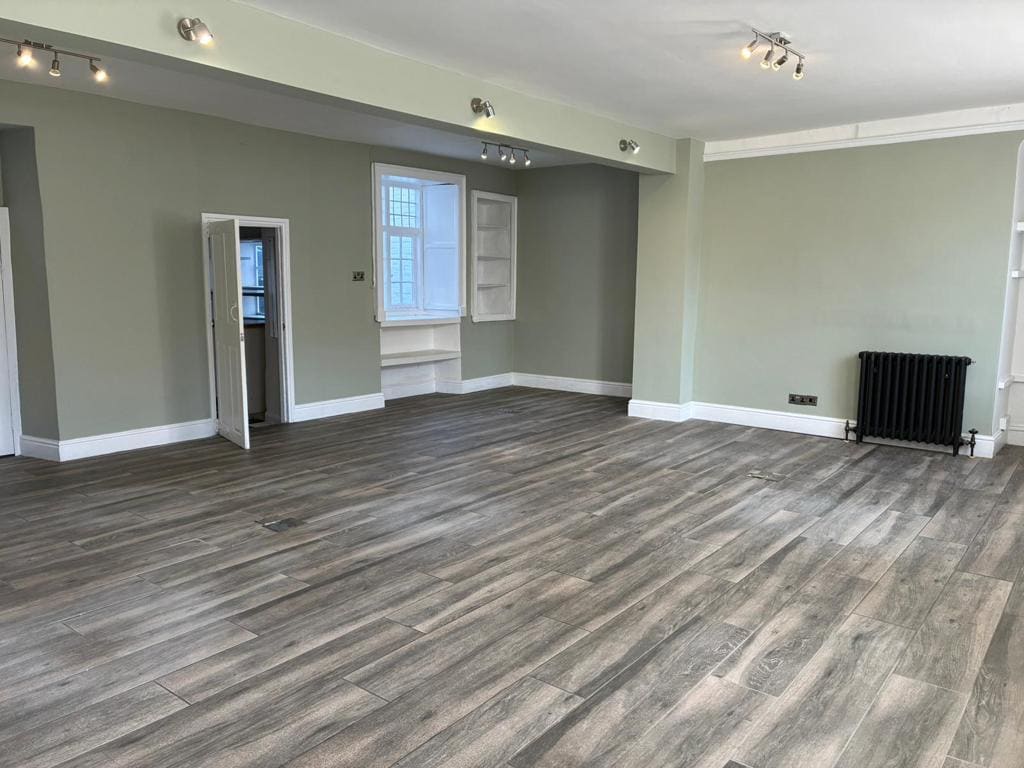 Overy Rd, Burnham Market to rent Interior Photo- Image 1 of 10