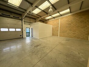 Evershed Way, Shoreham By Sea to rent Interior Photo- Image 1 of 3
