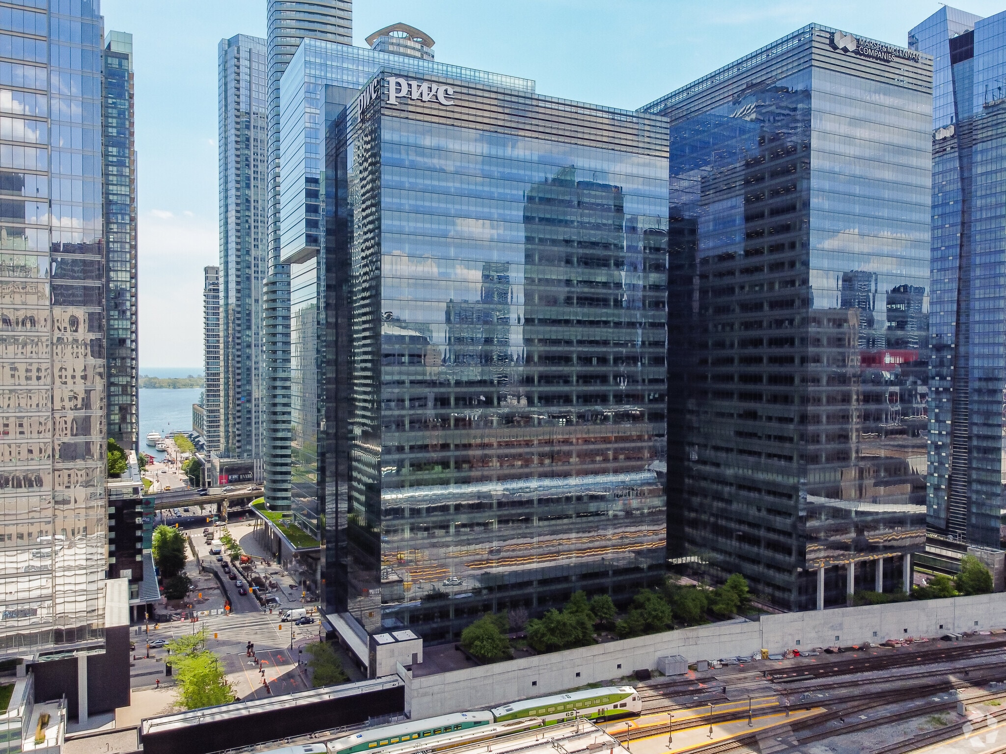 18 York St, Toronto, ON to rent Building Photo- Image 1 of 8